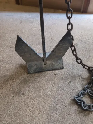 Ancla para embarcación con cadena
