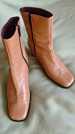 Botines de piel beige talla 39