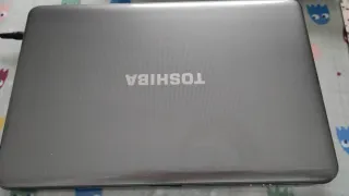 Portátil Toshiba Satellite L870-165 Gris