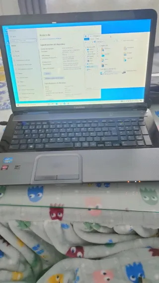 Portátil Toshiba Satellite L870-165 Gris