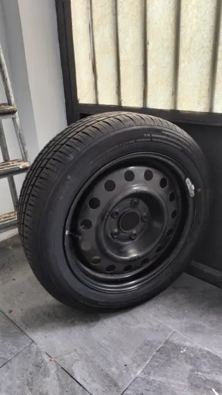 Rueda nueva repuesto Kia o Hyundai 205/55 R16 91V.