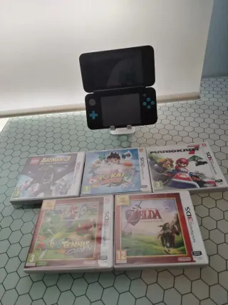 Nintendo 2DS XL Negra y Azul + 5 Juegos