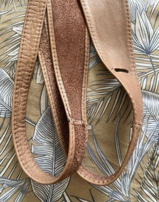 Cinturón de cuero ajustable