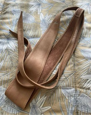 Cinturón de cuero ajustable