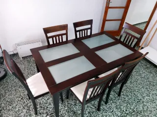 Mesa comedor de madera y cristal con 6 sillas