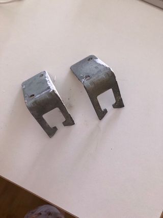 Armario estrecho para colgar blanco