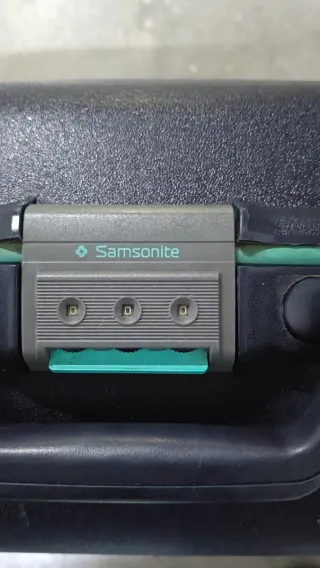 Maleta Samsonite Azul con Ruedas