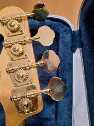 Bajo Fender Jazz Bass Deluxe México