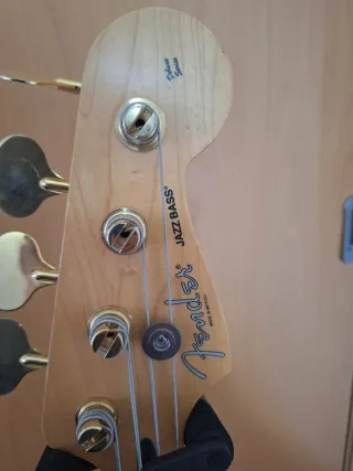 Bajo Fender Jazz Bass Deluxe México