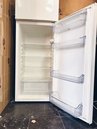 Nevera White-Westinghouse Blanca