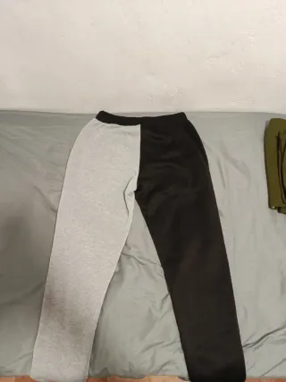 Pantalones Chándal Grises y Negros