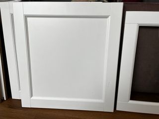 Puertas y baldas BESTA Ikea