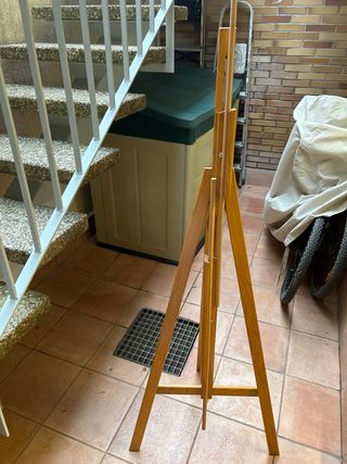 Caballete de madera para pintar