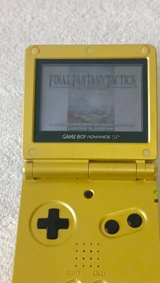 Nintendo Game Boy Advance SP con logo del Zelda