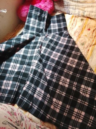 Falda cuadros negro y rosa