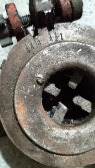 Terraja para roscar tuberías