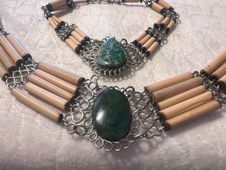 Conjunto artesanal étnico collar y pulsera piedra