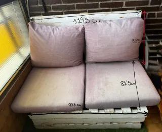 Sofá y mesa de exterior de palets