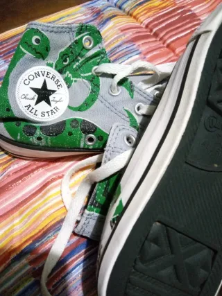 Converse ragazzo taglia 33 nuove