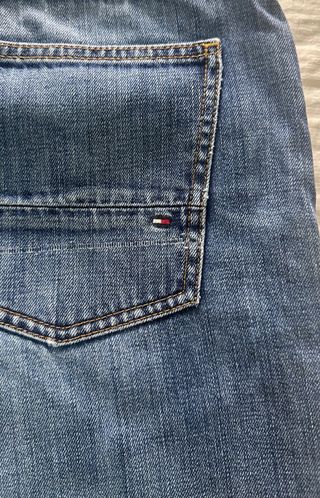 2 Pantalones Vaqueros Tommy Hilfiger.