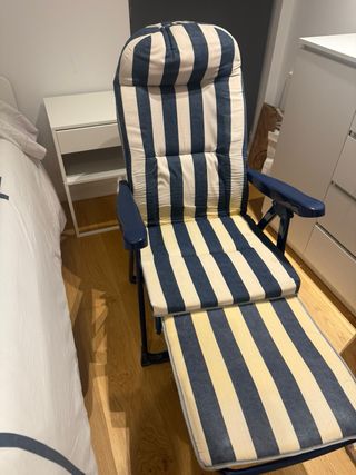 Hamaca de tela y metal azul y beige