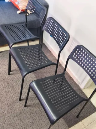 Juego de 4 Sillas Negras de Ikea