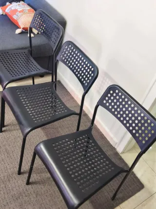 Juego de 4 Sillas Negras de Ikea