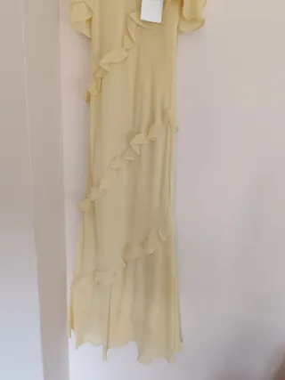 Vestido largo combinado volantes zara