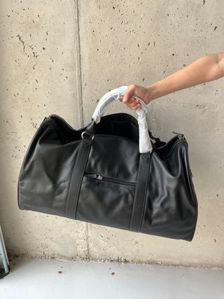 Set de viaje Hexagona negro sin estrenar de cuero