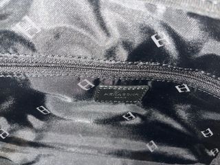 Set de viaje Hexagona negro sin estrenar de cuero