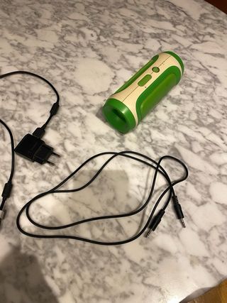 Altavoz JBL Verde y Blanco