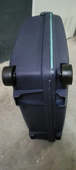 Maleta Samsonite negra con ruedas y asa extensible