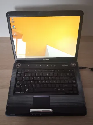 Portátil Toshiba Satellite SSD