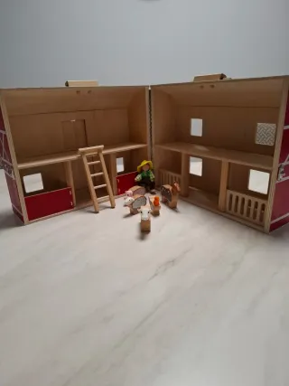 Granja Maletín Madera Playtive