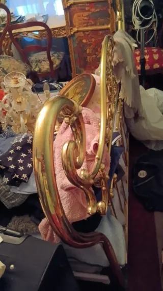 Lámpara de araña dorada antigua