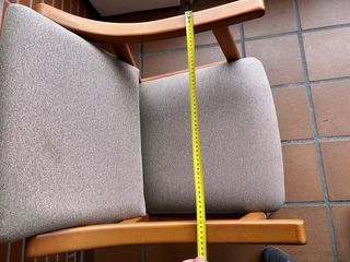 Sillón vintage madera y tela beige