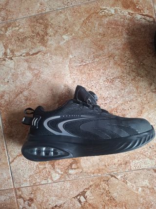 Zapatos de seguridad  talla 37 25 euros negociable