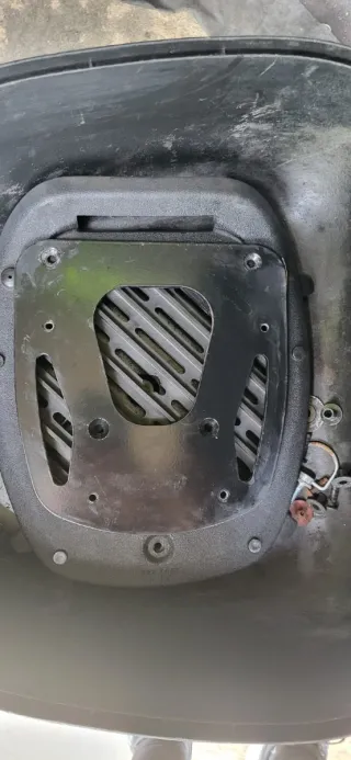 Cajón Piaggio Typhoon compatible para Aprilia