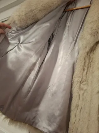 Abrigo de zorro blanco artico