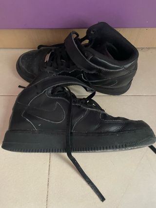Nike Air Force 1 Mid '07 Negras