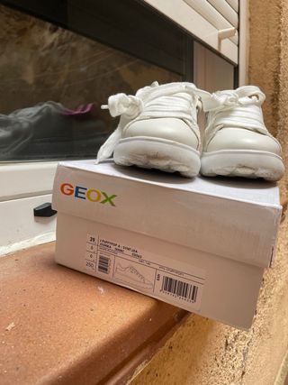 Zapatillas Geox Blancas y Rosas