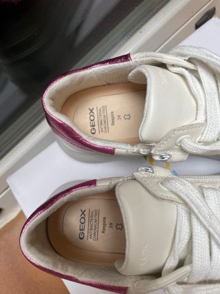 Zapatillas Geox Blancas y Rosas