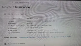 Ordenador de sobremesa negro