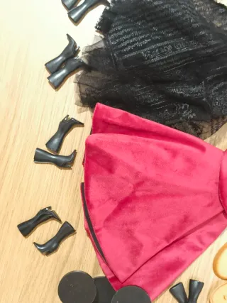 Lote Barbie: Maniquíes, Vestidos y Botas