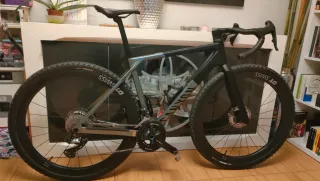 Gravel Canyon Grail cf slx 8 grx di2 electrónico