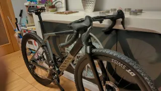 Gravel Canyon Grail cf slx 8 grx di2 electrónico