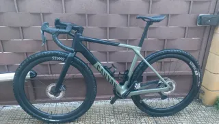 Gravel Canyon Grail cf slx 8 grx di2 electrónico