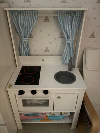 Cocinita de madera Ikea