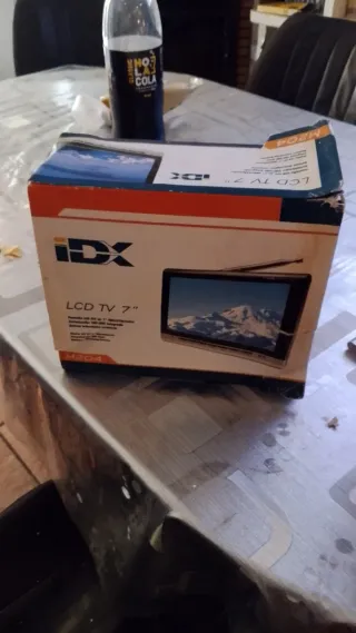 TV LCD Portátil IDX 7