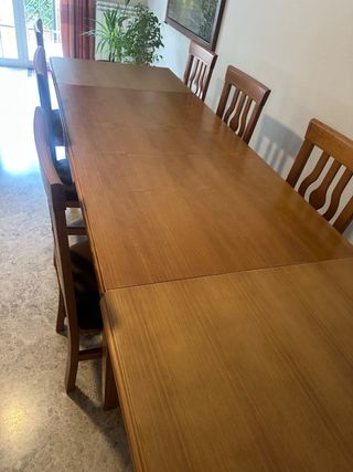 Mesa de Salon Roble Extensible y 6 Sillas